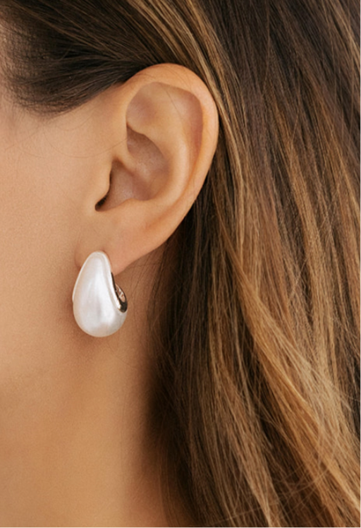 Teardrop Pearl Silver Earrings